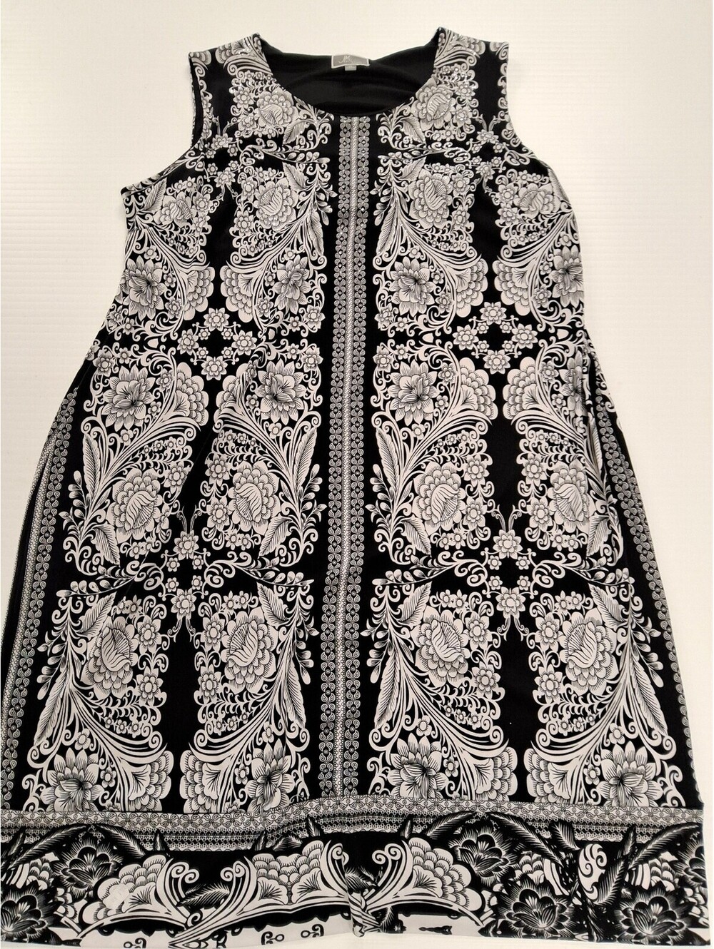 JM Collection Woman Black and White Floral Sleeveless Dress Size 2X